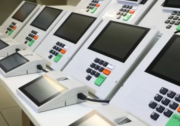 Prazo para deixar cargos e disputar as eleições eleitorais termina neste sábado